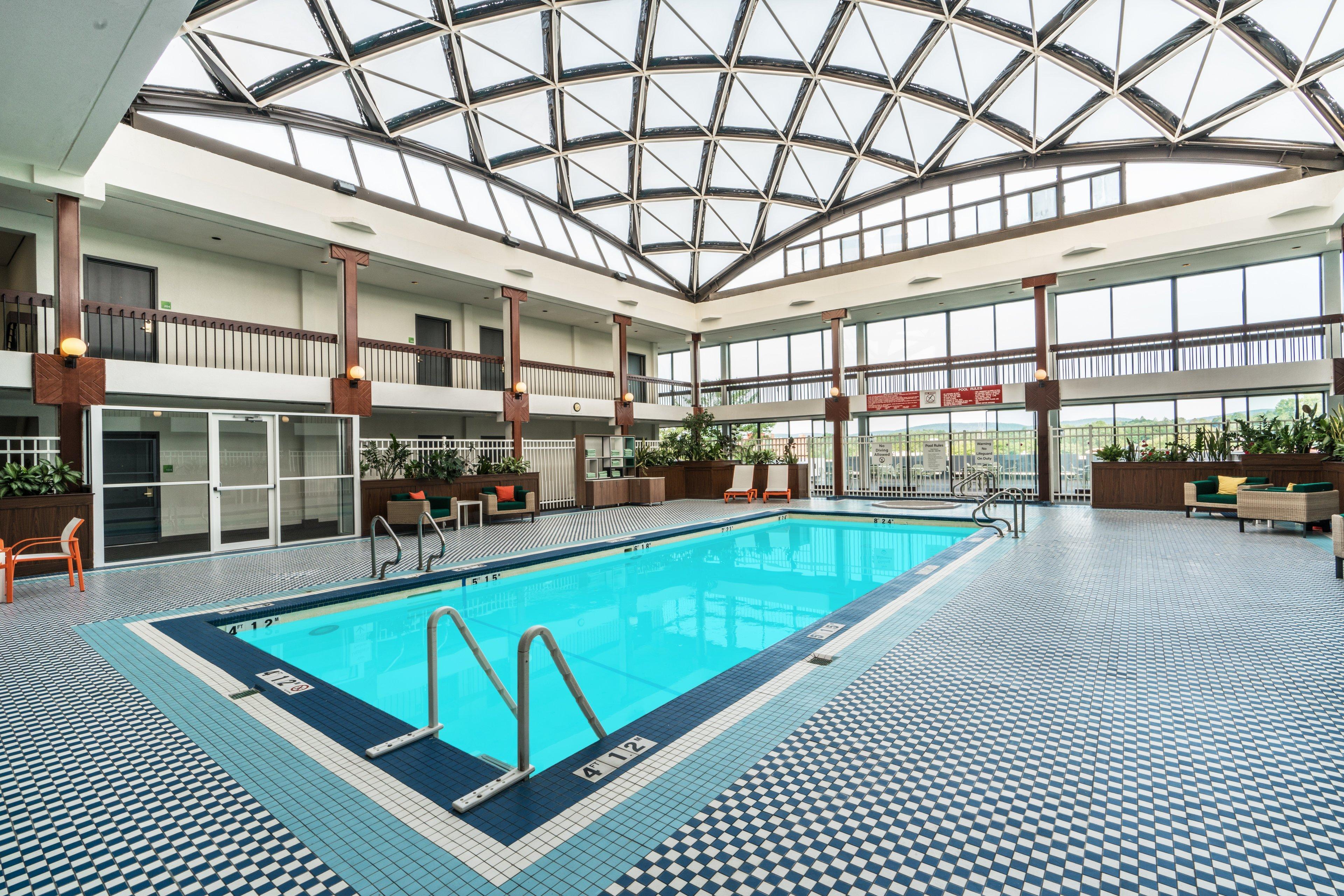 Holiday Inn & Suites Pittsfield-Berkshires By Ihg Exterior foto