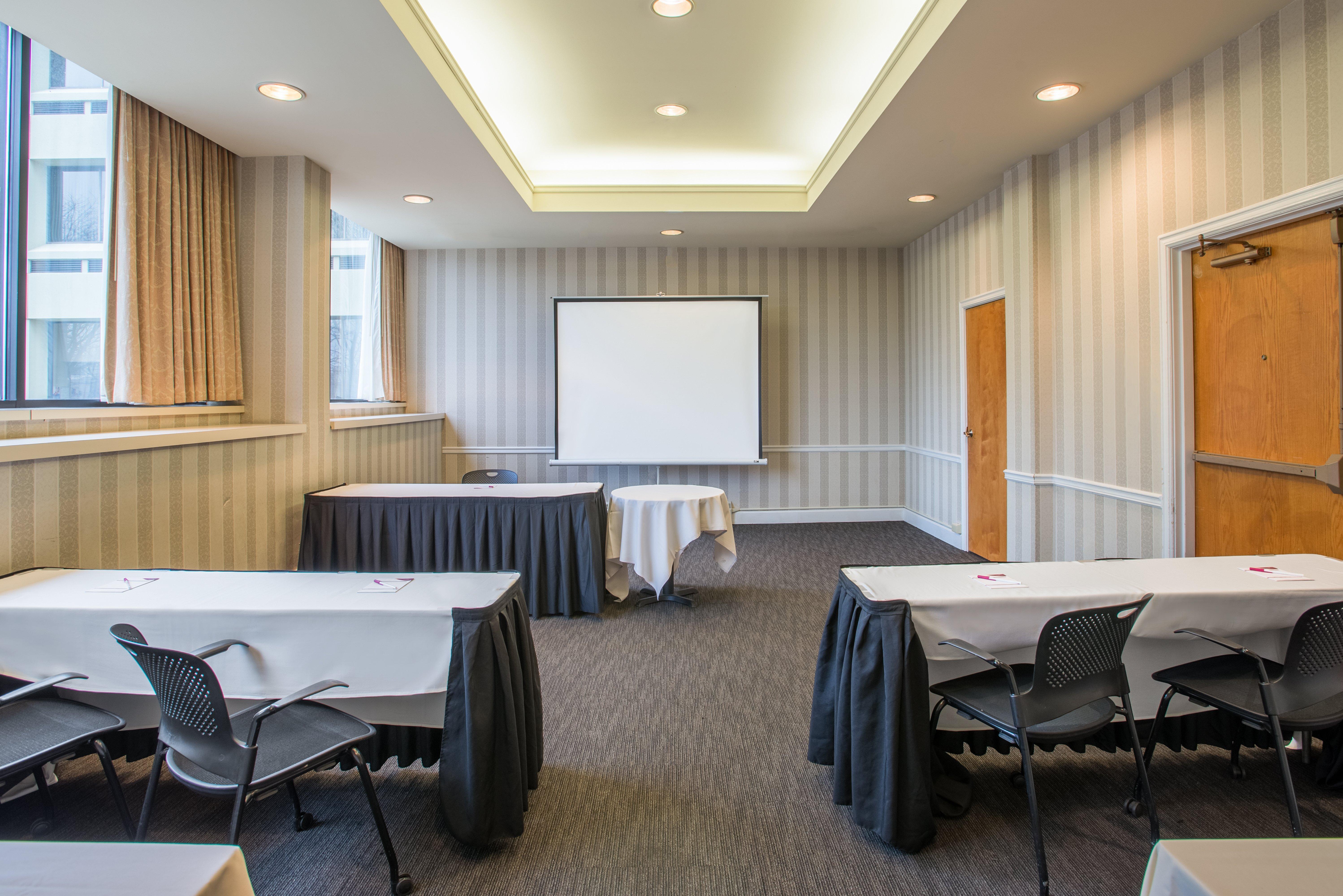 Holiday Inn & Suites Pittsfield-Berkshires By Ihg Exterior foto